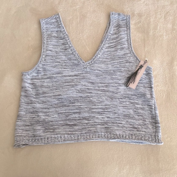BCBGeneration Crop Sleeveless Knit Top - Size L - Picture 4 of 9
